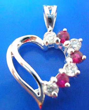  cz sterling silver pendant in heart love outline